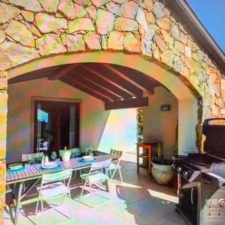 Elegante Vista Mare Con Giardino Privato Costa Rei